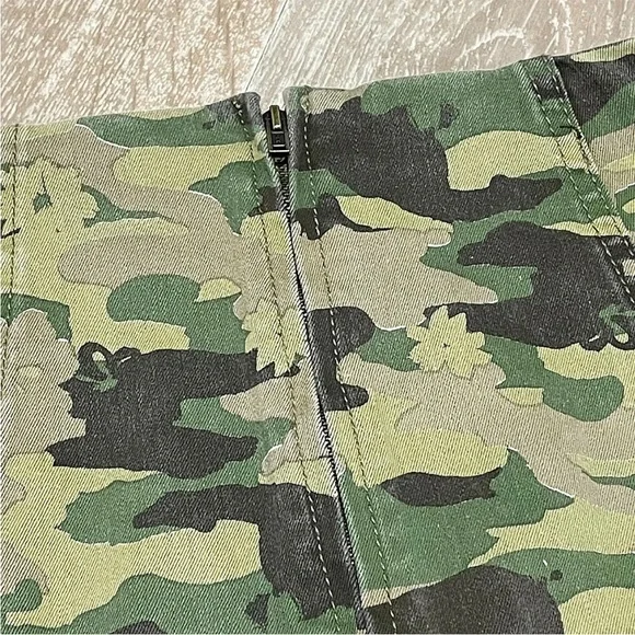 Free People Khaki Army Green Camo Modern Femme Mini Skirt US 6/ UK 10 BNWT - Picture 6 of 6